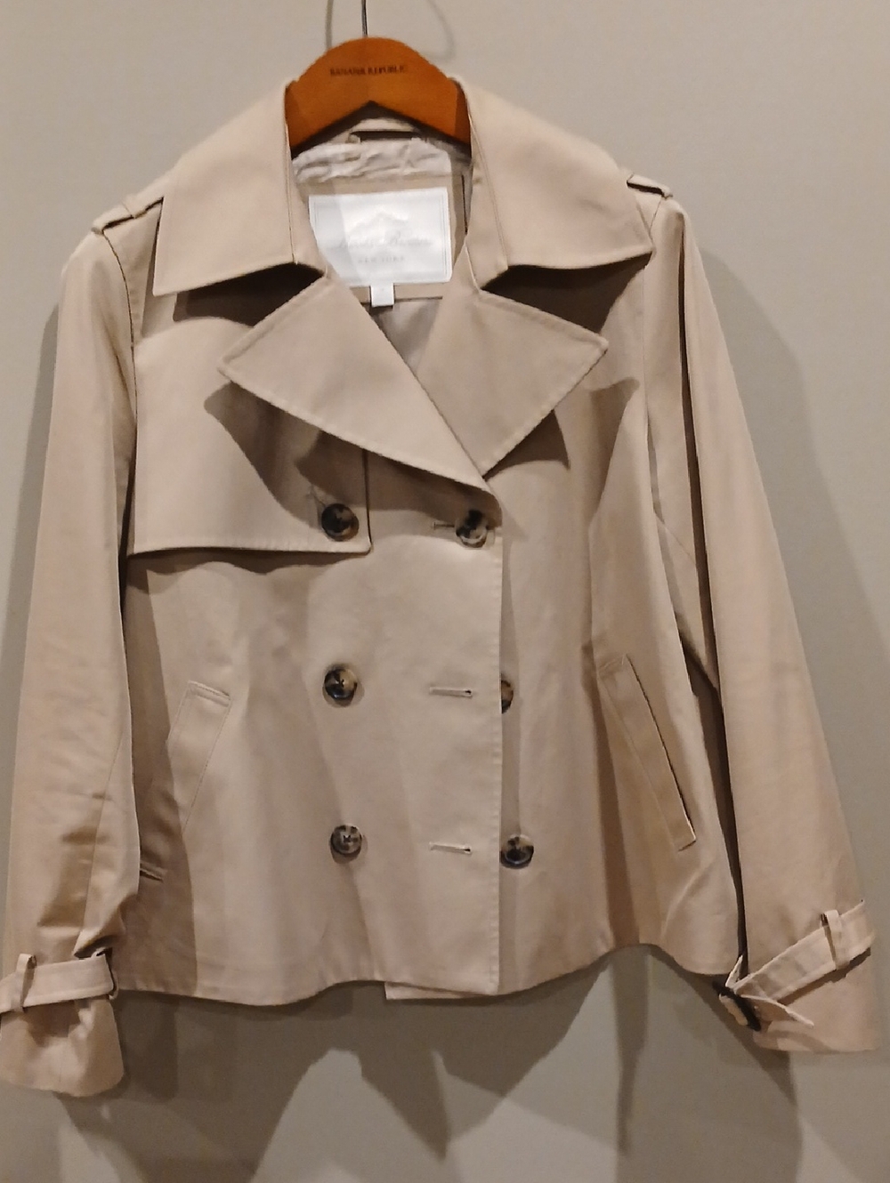 Classic Brooks Brothers  Beige Women's Trench Coat Jacket.